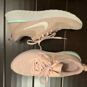 Nike React Flyknit Women’s